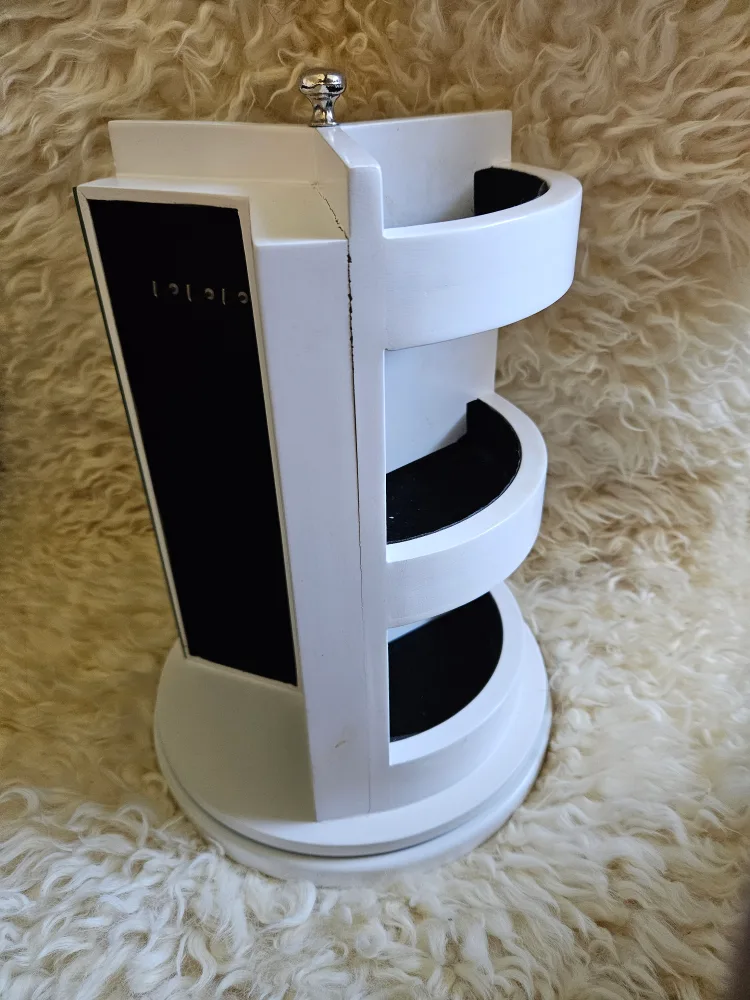 Rotating jewellery organizer thumbnail