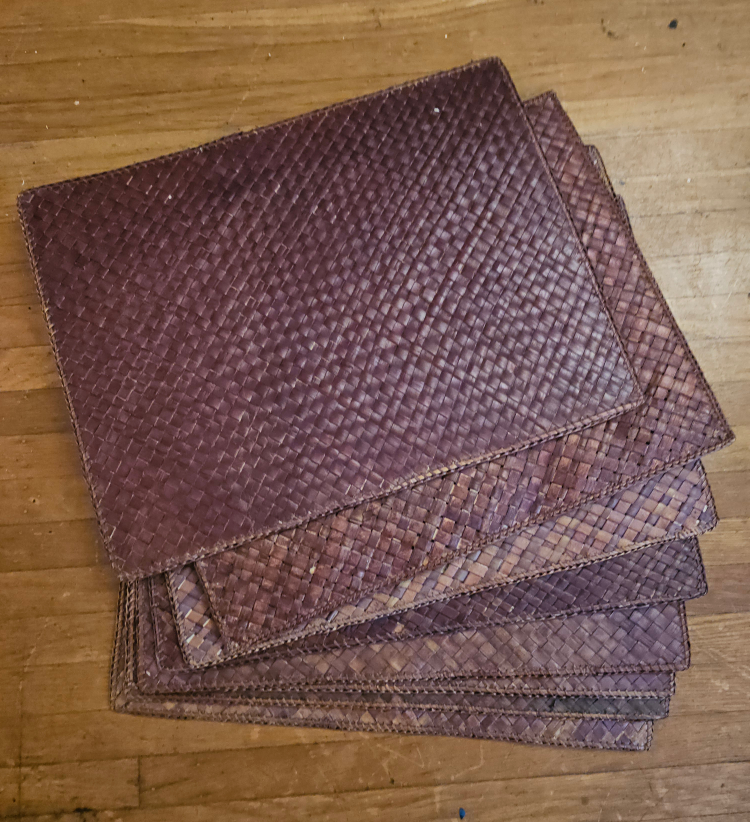 Set of 8 Joshua Maxwell Pandan Placemats - #ThriftyPicks