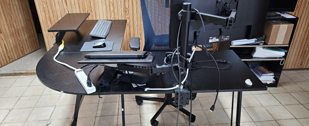 L-Shaped Desk - photo 3