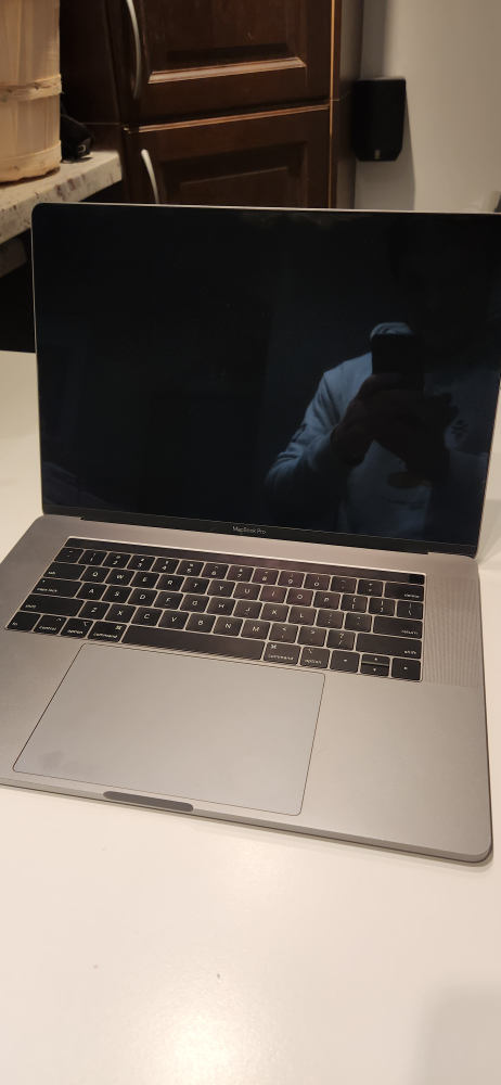 MacBook Pro 15-inch 2018 - photo 2