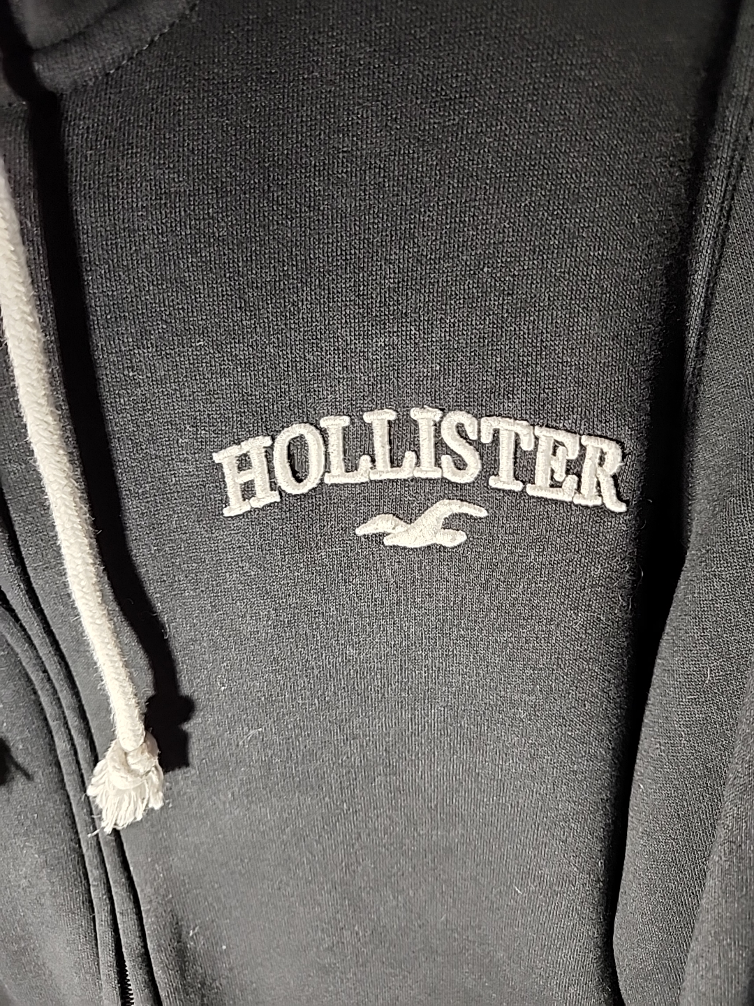 HOLLISTER Embroidered Black Fleece - size Lg - photo 2