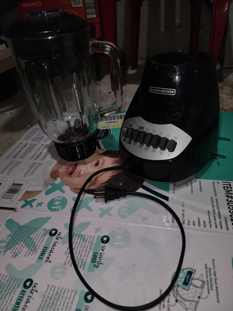 Black + Decker Blender thumbnail