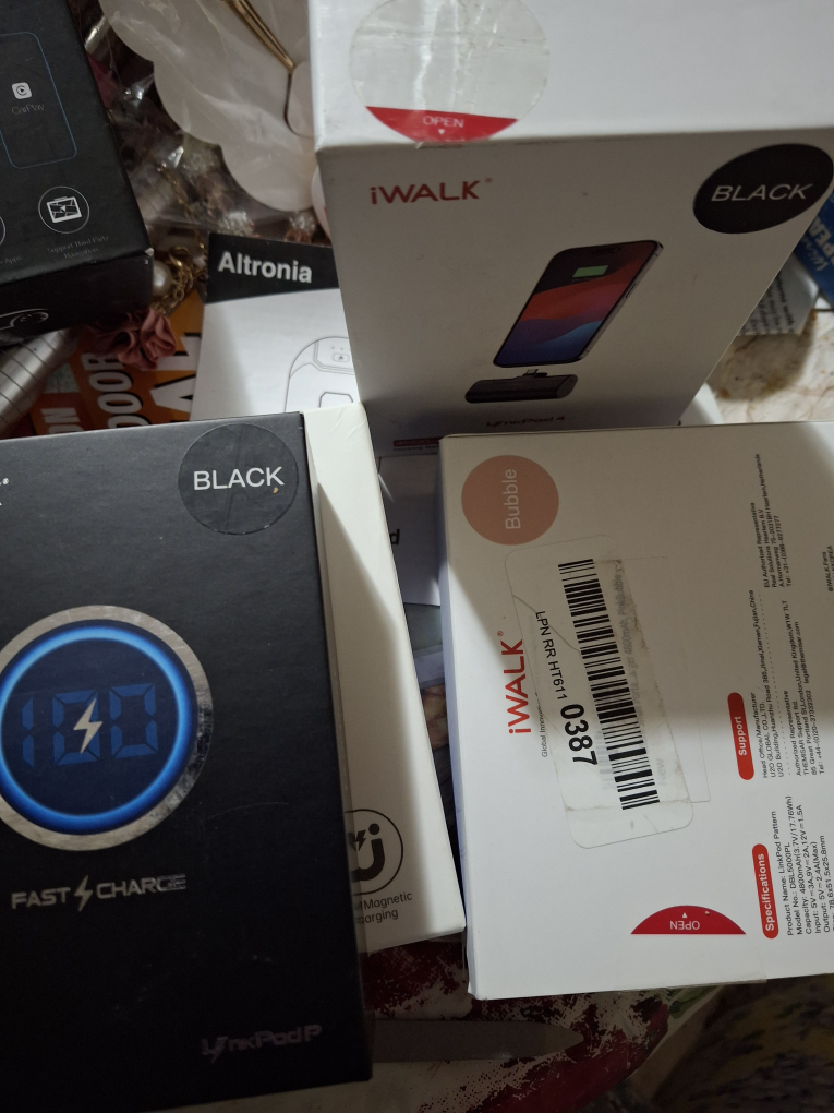 New never used many models power bank - photo 4