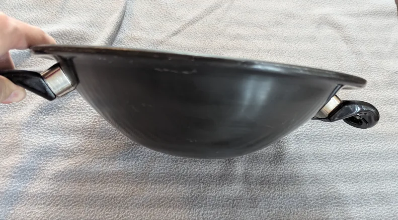 Hard-anodized Wok image indicator(3)