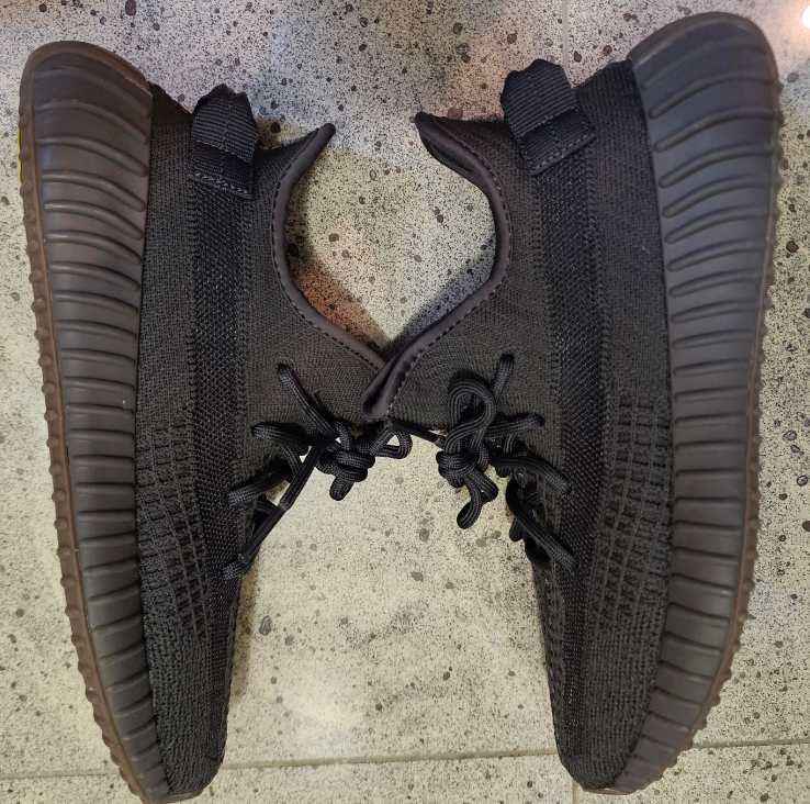 Adidas Yzeey boost 350 v2