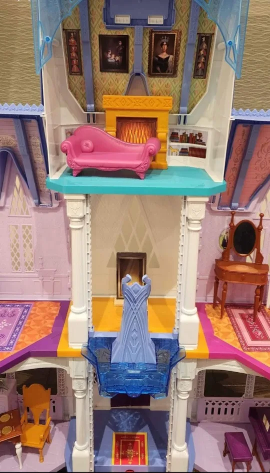 Disney Frozen 2 Arendelle Castle Playset image indicator(2)