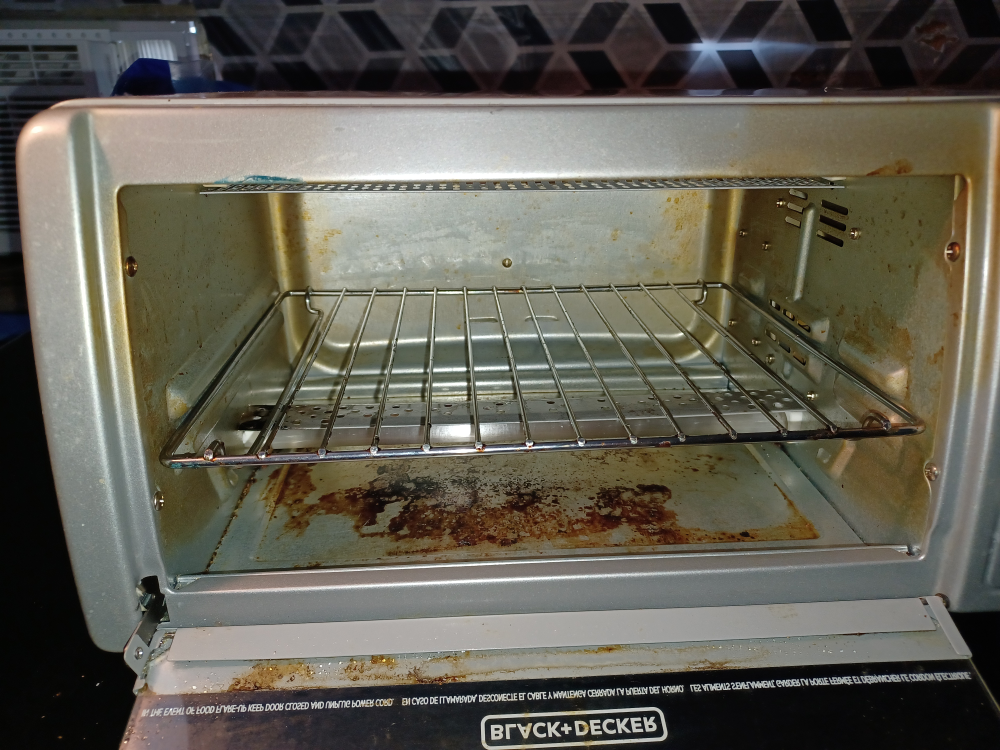 Black + Decker Toaster Oven and Air Fryer - photo 2