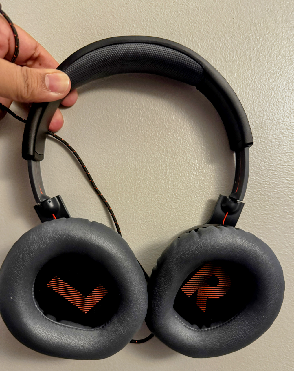 JBL Quantum 100 Wired Over-Ear Gaming Headphones - photo 2