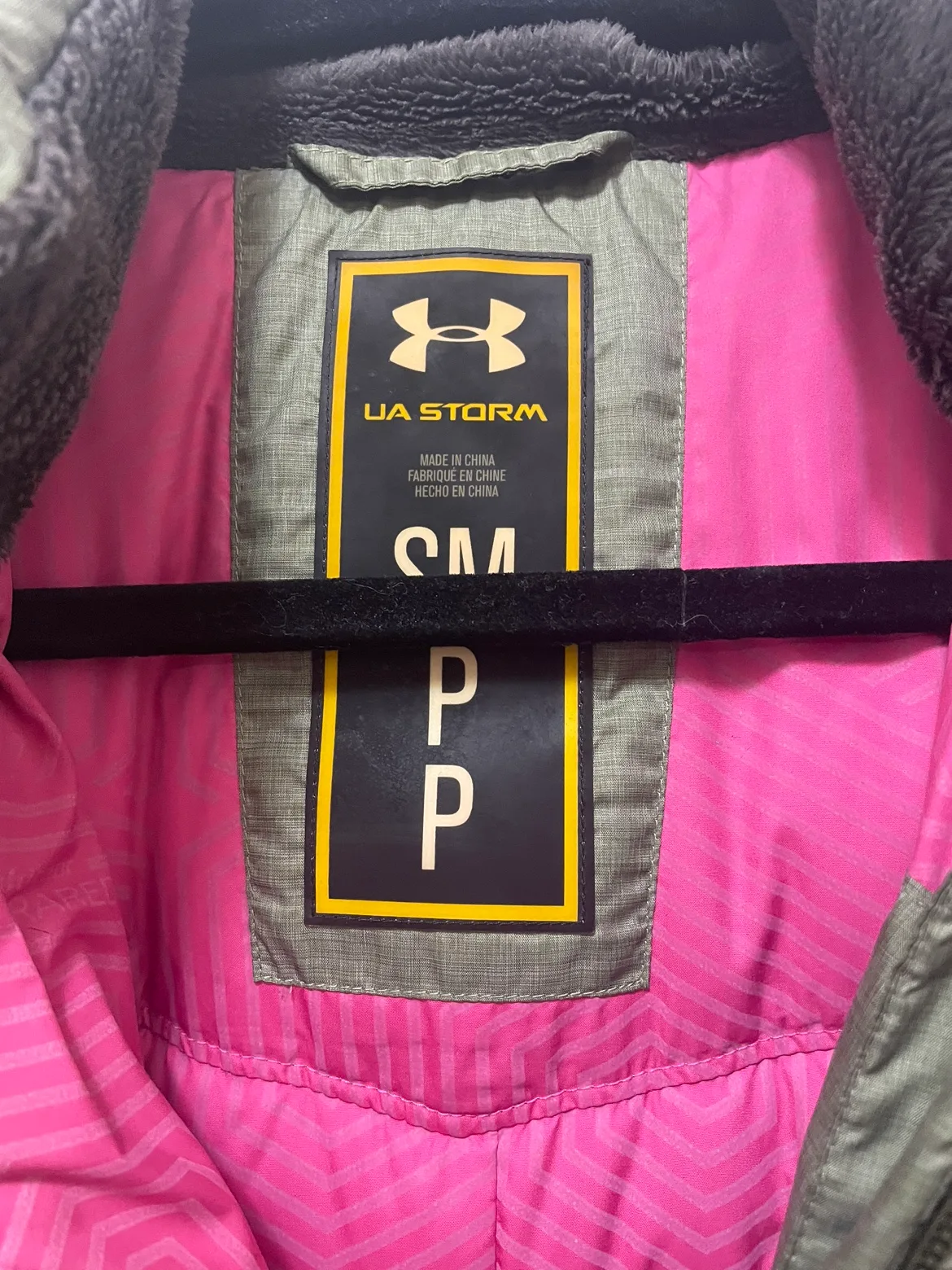 Under Armour Women's Green Down Jacket image indicator(2)