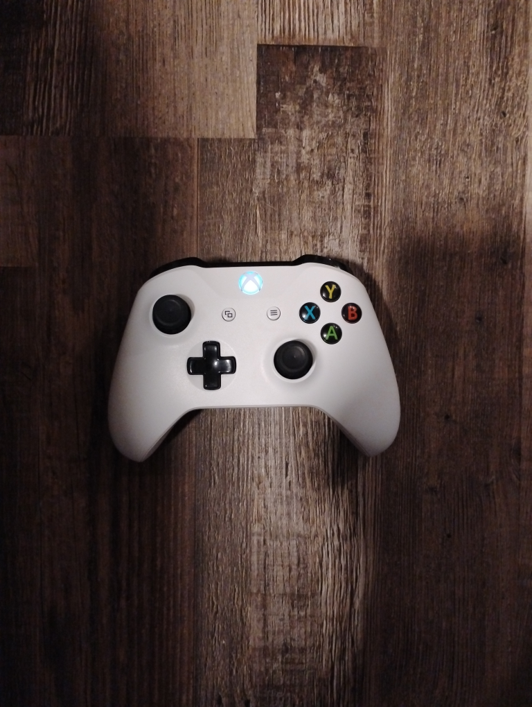 Xbox One Controller - White