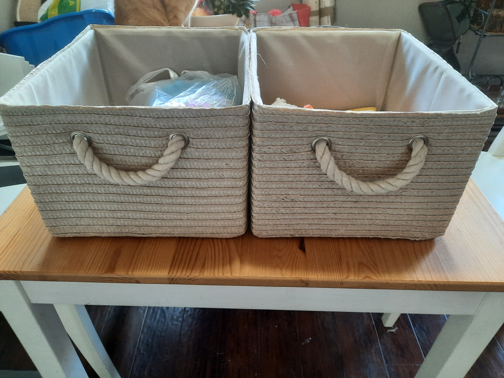 Moving sale ⚠️🚨 Kitchen cart with drawer, wine rack and wheels - photo 4