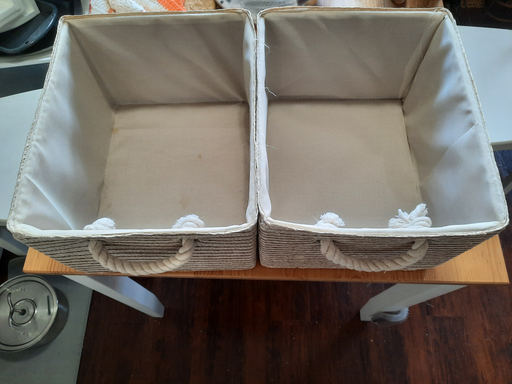 Moving sale ⚠️🚨 Kitchen cart with drawer, wine rack and wheels - photo 5