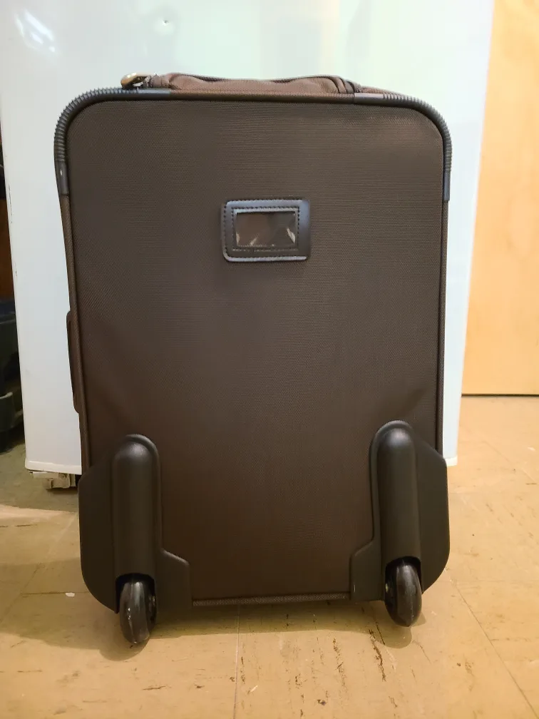 American Tourister Carry-On Suitcase 🧡 image indicator(5)