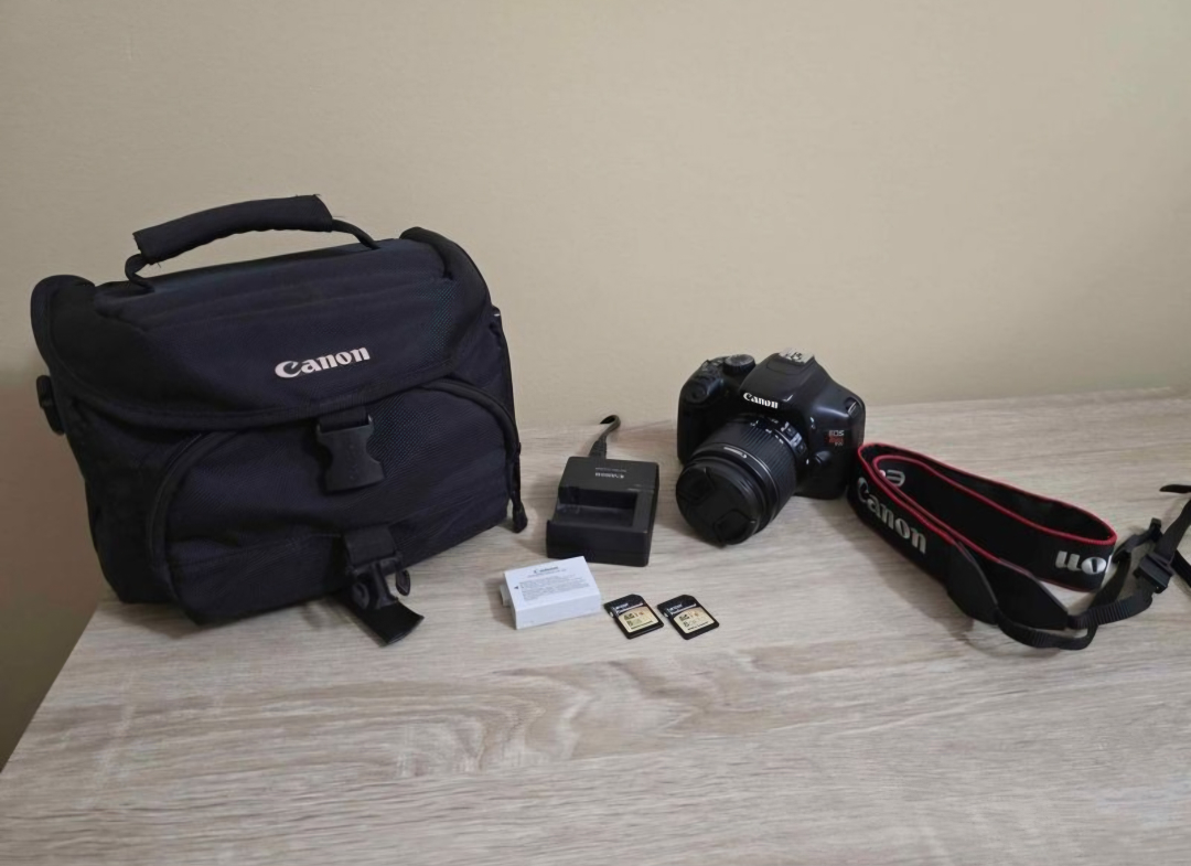 Canon EOS Rebel T3i DSLR Camera Kit