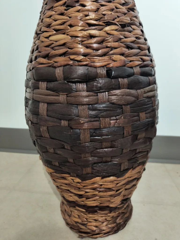 Tall Woven Vase image indicator(2)