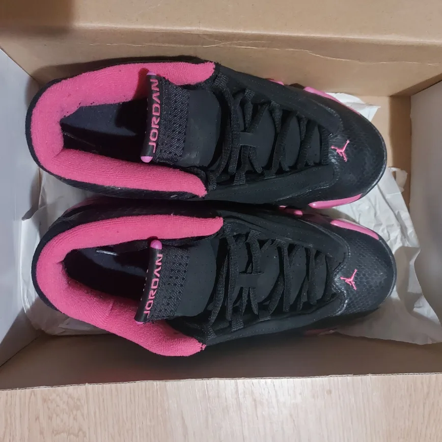 Girls Air Jordan 14 Retro (GS) Size 6Y image indicator(4)
