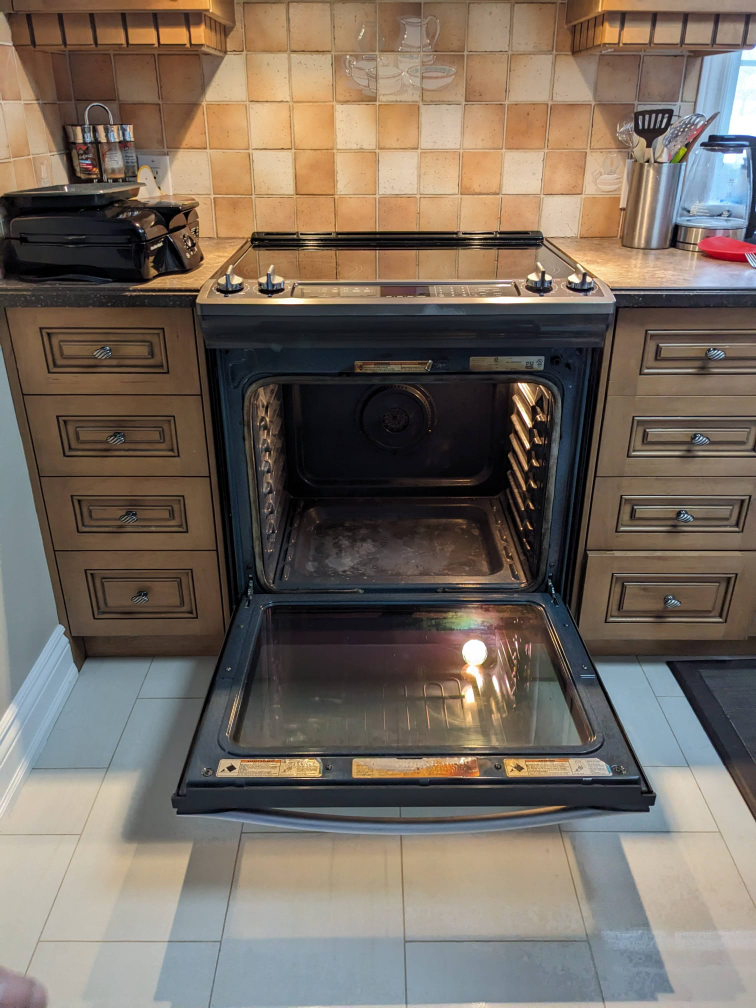 Electric Stove - Whirlpool - photo 4