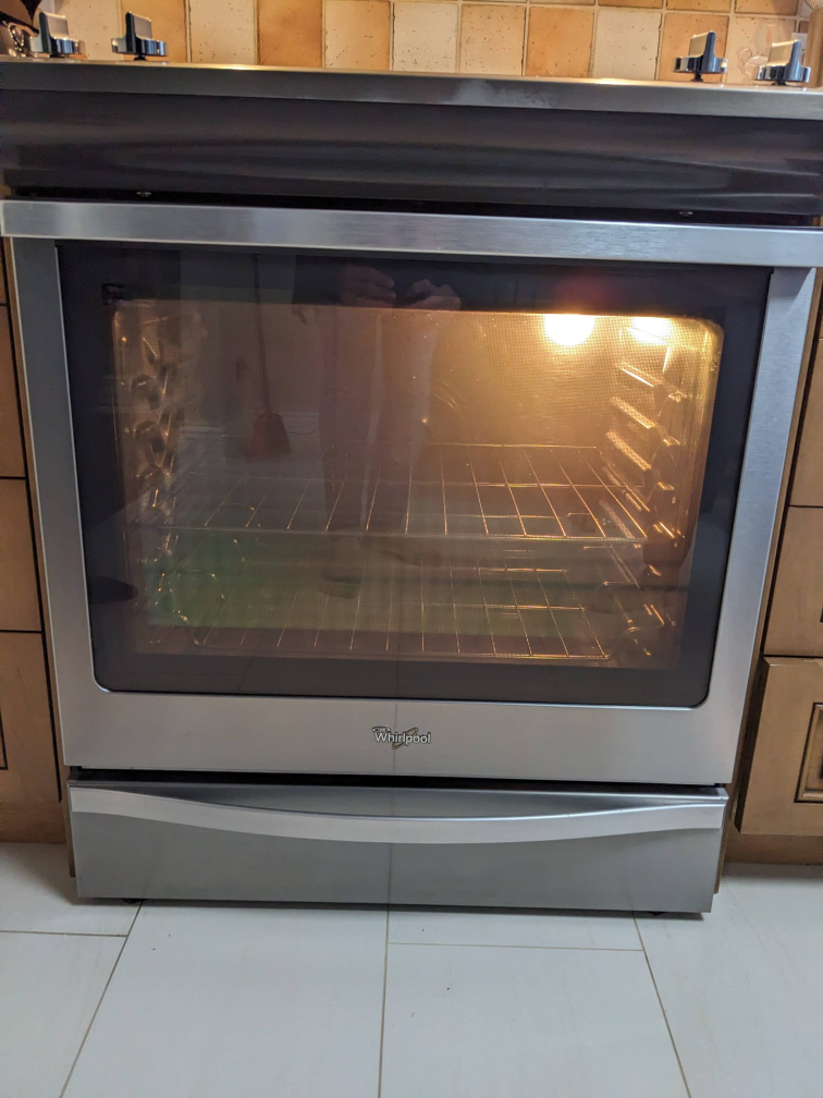 Electric Stove - Whirlpool - photo 5