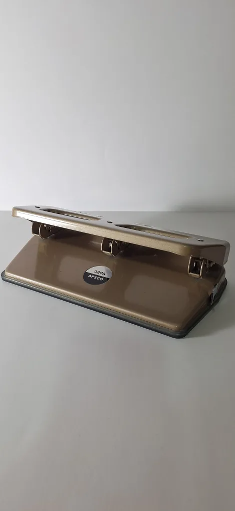 Sanford 330A Heavy-Duty 3-Hole Punch thumbnail