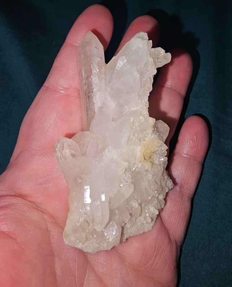 Quartz Crystal Cluster thumbnail