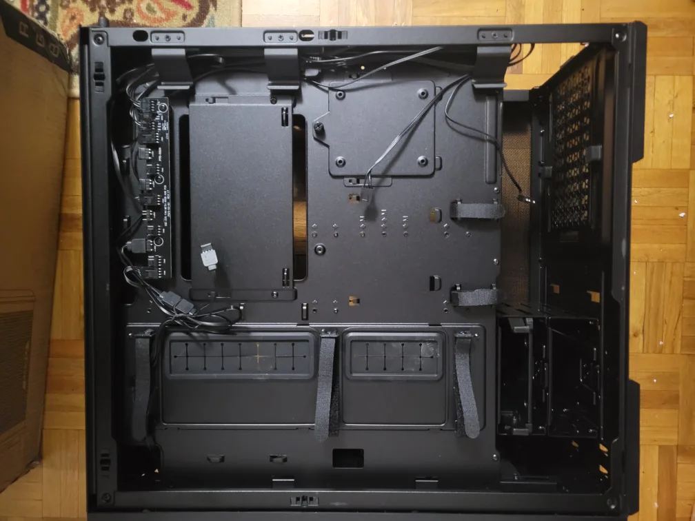 LIAN LI LANCOOL 216 Airflow Focus RGB PC Case BLACK READ DESC image indicator(8)