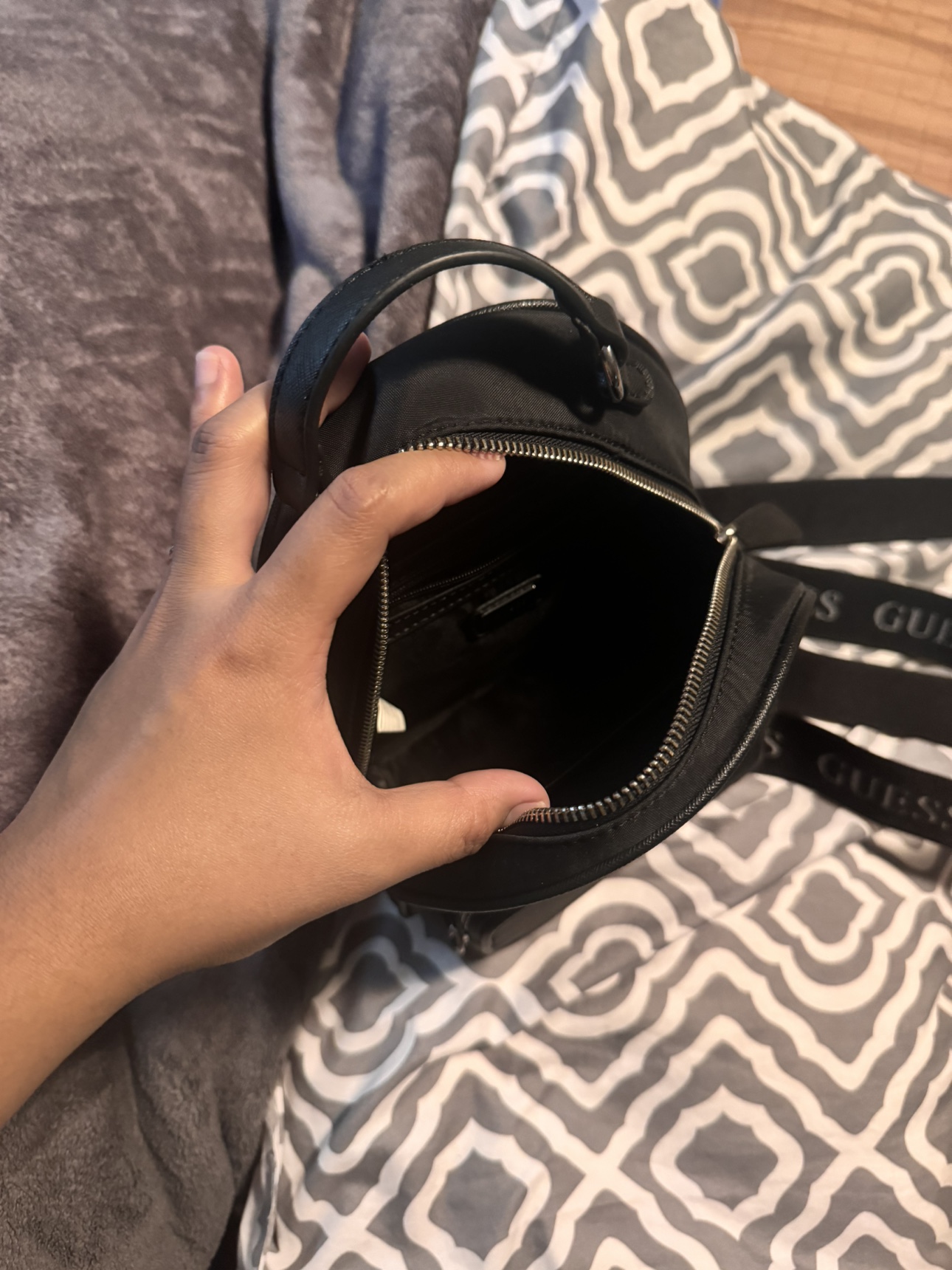Guess Black Mini Backpack - photo 4