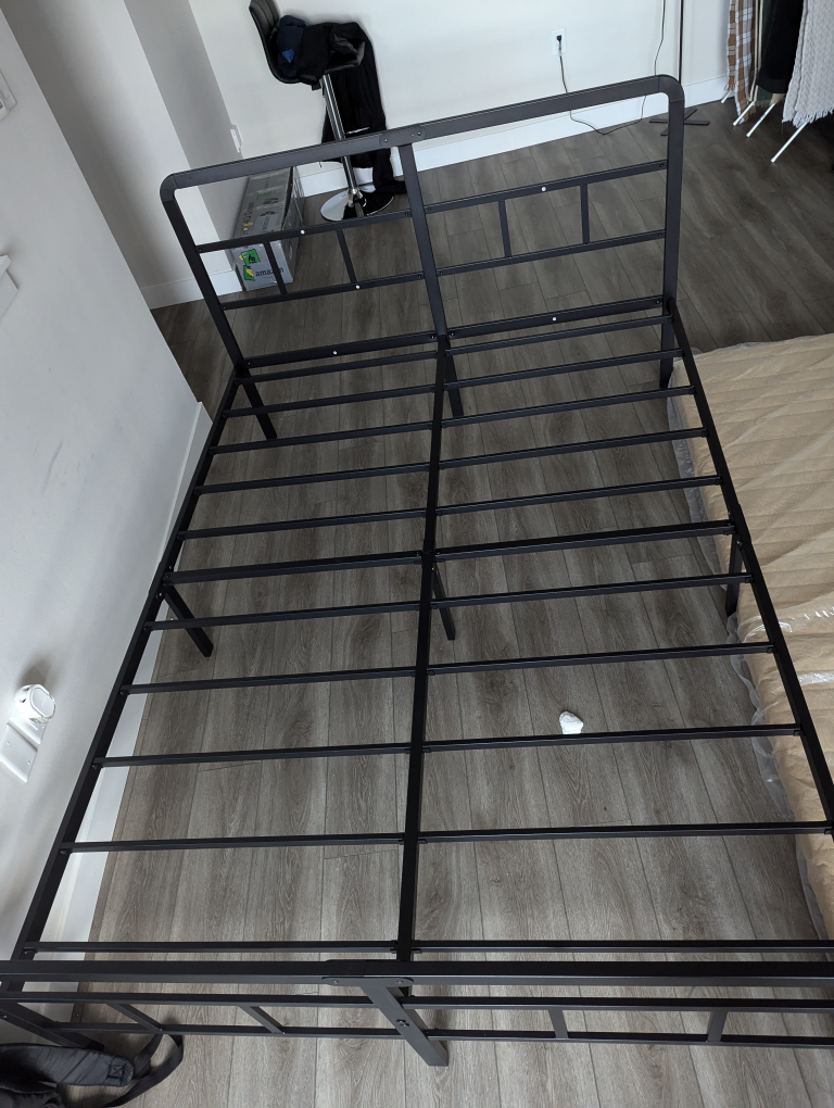 Queen Size Metal Bed Frame - photo 2