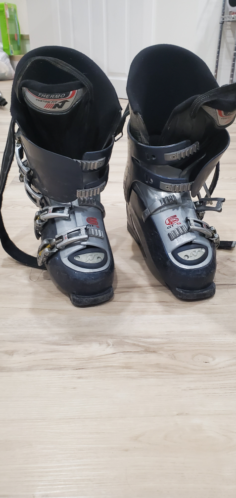 Ski boots 280-285 Nordica - photo 2
