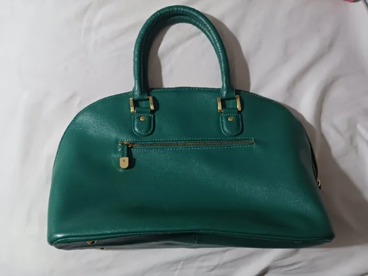 Joy & Iman image indicator(2)