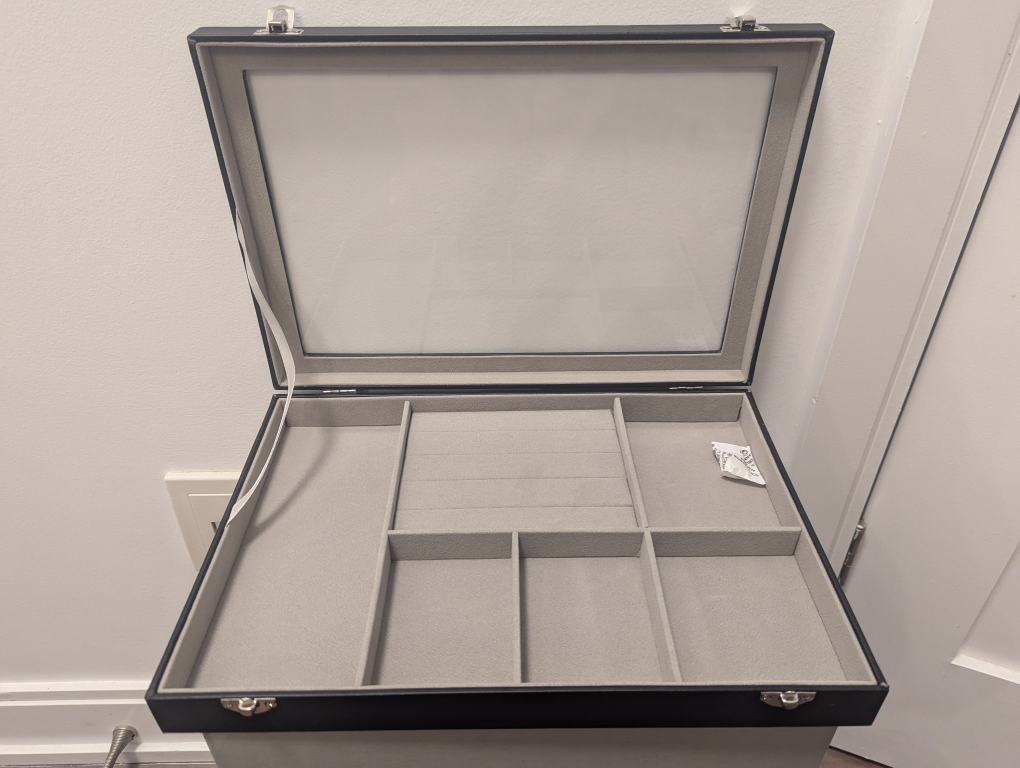 Black Jewellery Box with Glass Lid - photo 2