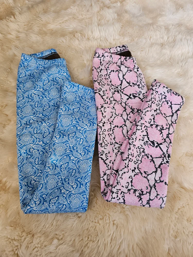 2 Pairs Just Cozy Leggings thumbnail