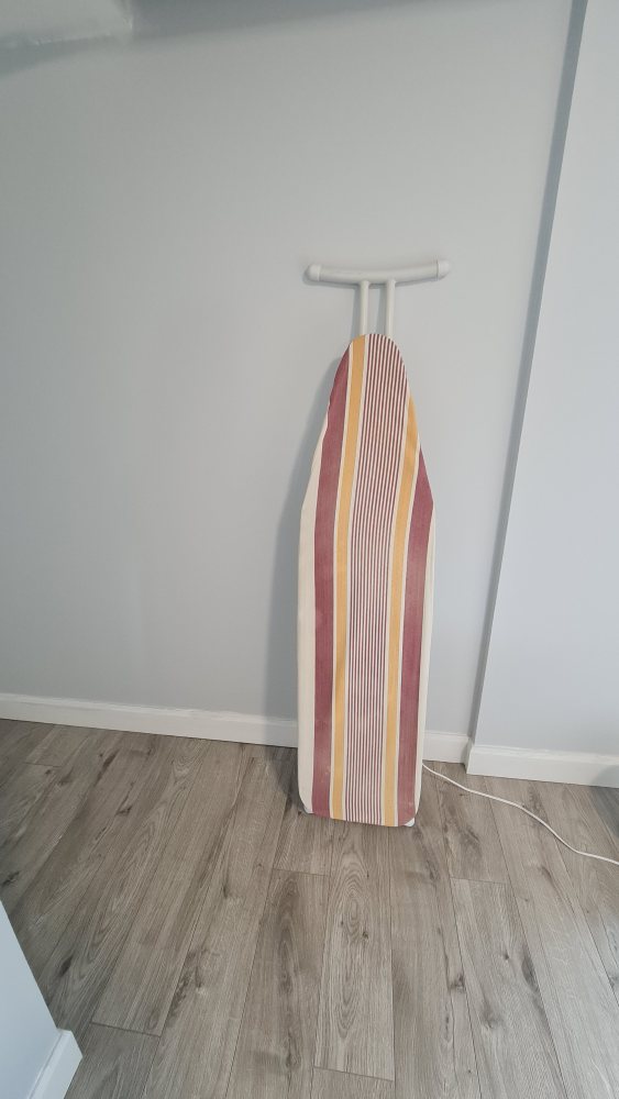 Ironing Board with stand - photo 2