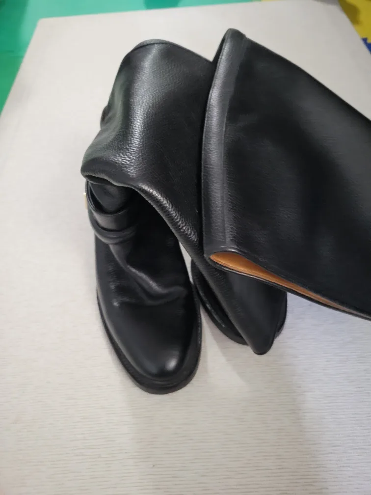 BALENCIAGA Black Leather Knee-High Boots image indicator(3)