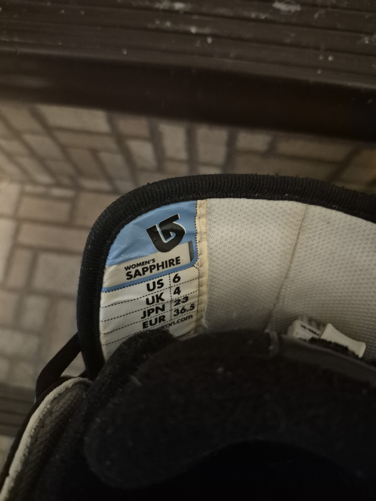 Burton Women's Sapphire Snowboard Boots Size 6 - photo 3