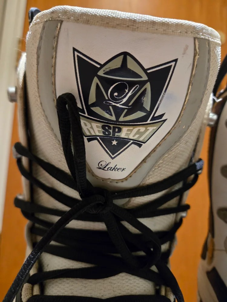 Men size 9 snowboard shoes image indicator(3)