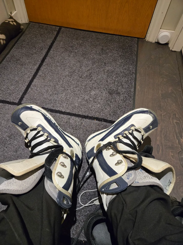 Men size 9 snowboard shoes image indicator(6)