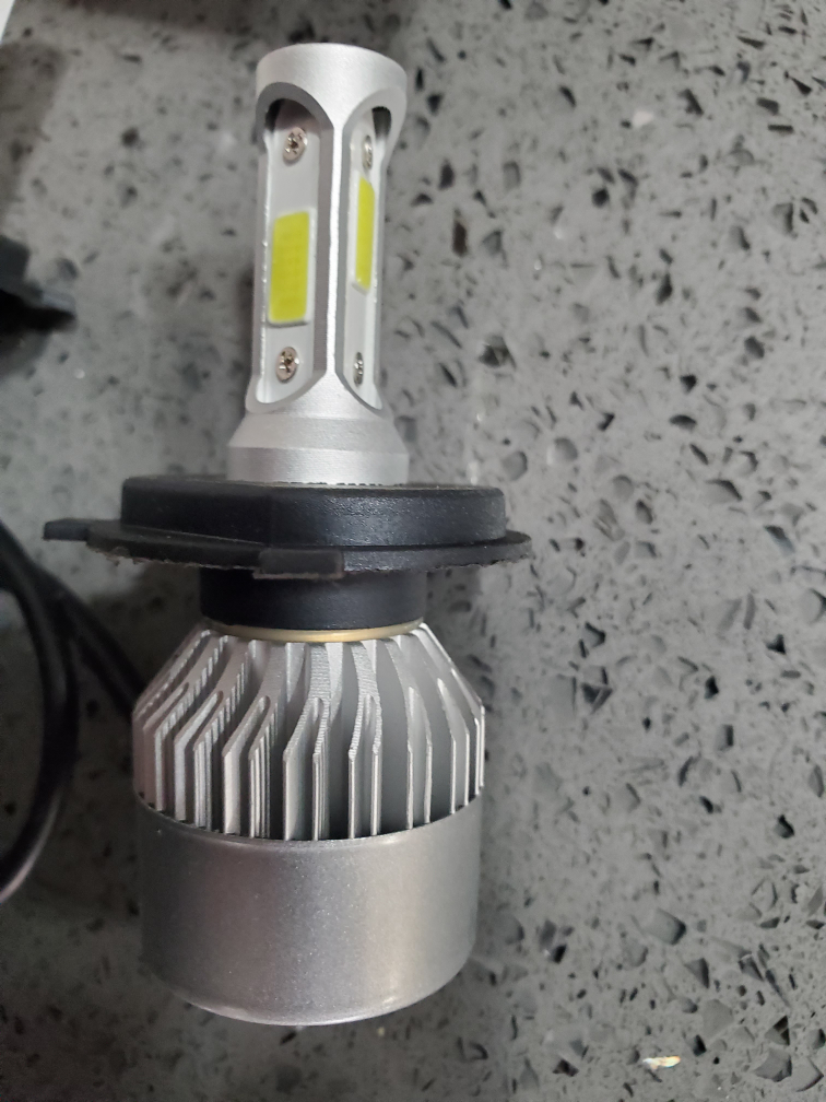 LED Headlight Bulb ( Fits Cars and Trucks) - photo 5