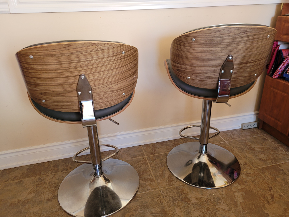 Set of 2 Bar Stools $35 each - photo 4