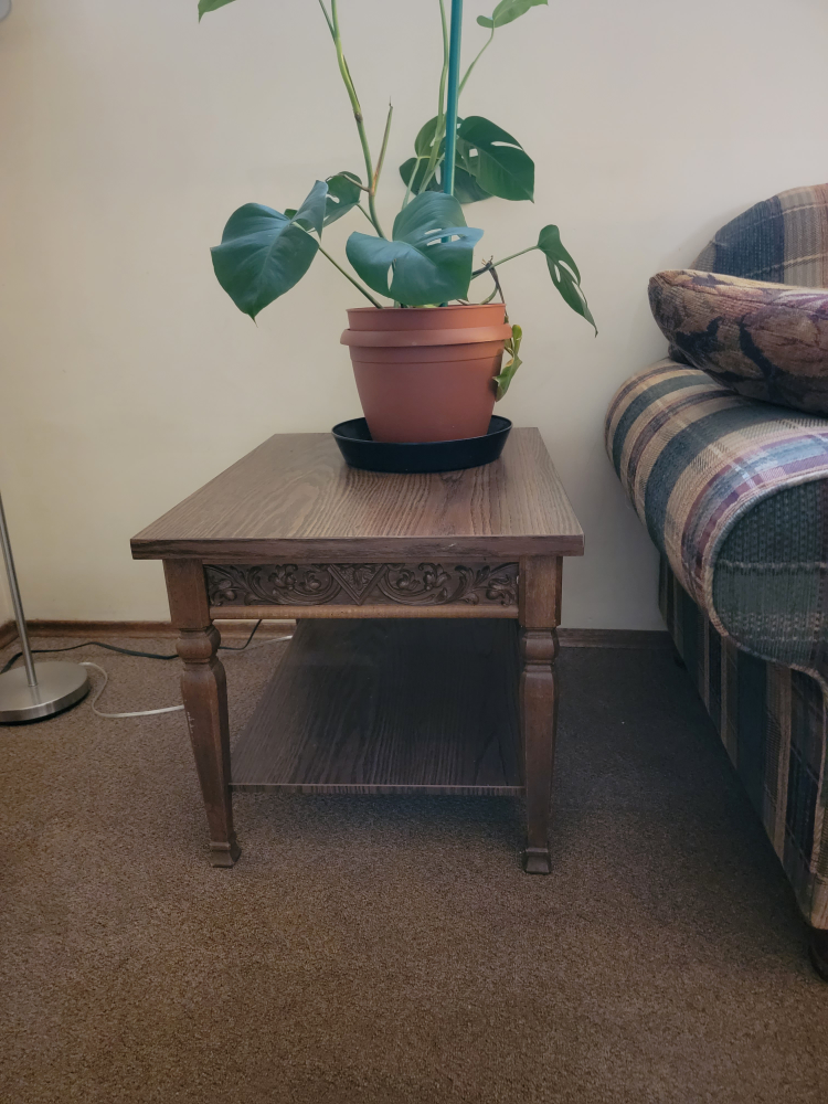 Sturdy cottage style couch, chairs, side tables and ottoman! - photo 4