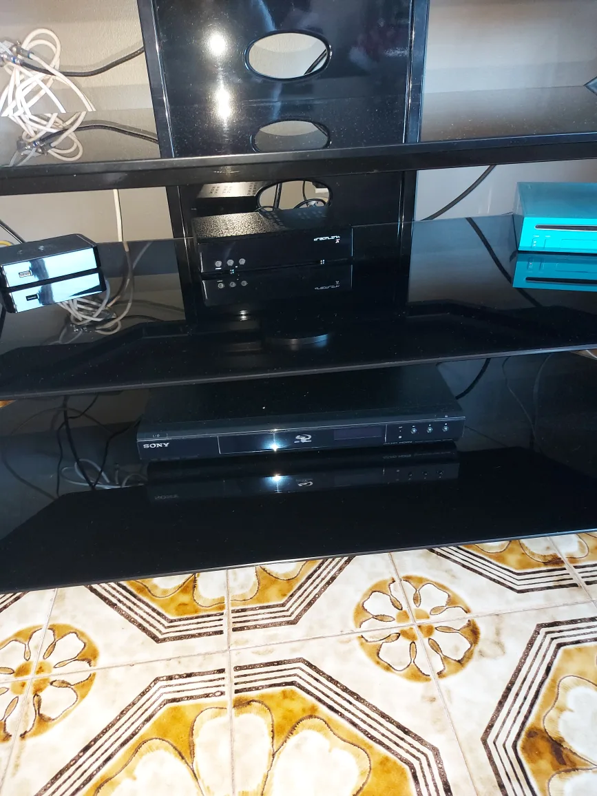 Black Tempered Glass TV Stand image indicator(5)