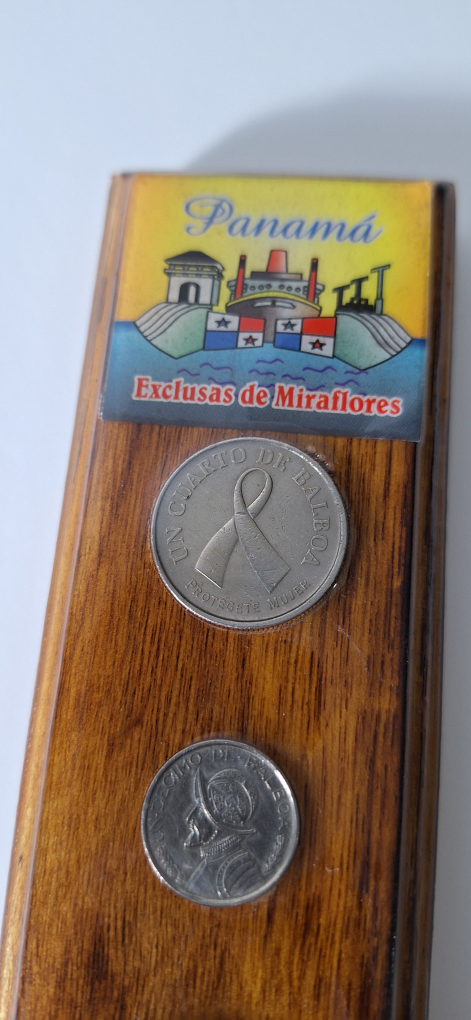 Panama Souvenir Wooden Plaque with Coins - photo 3