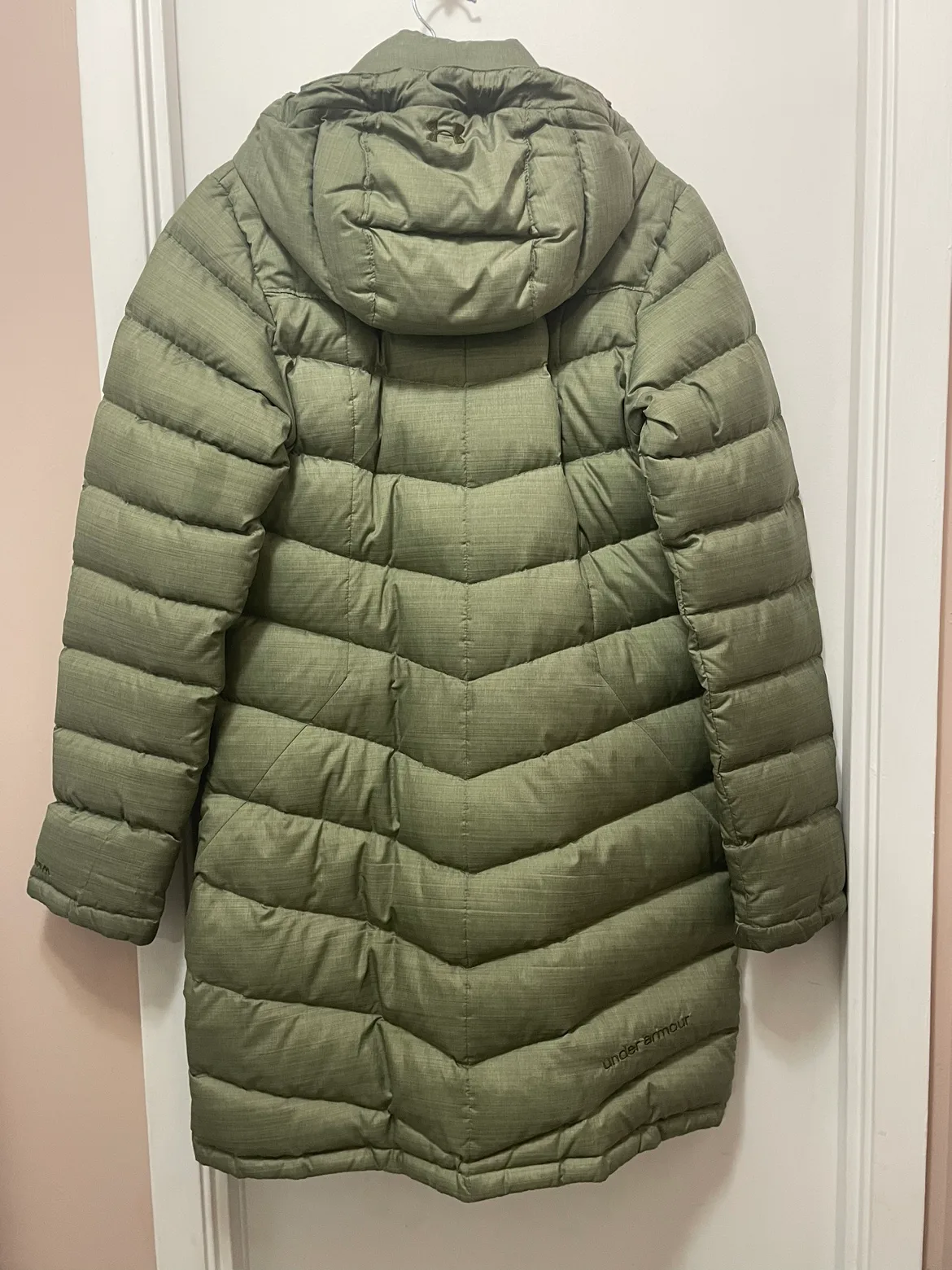 Under Armour Women's Green Down Jacket image indicator(4)