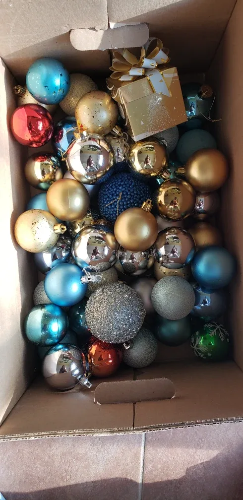 wondershop christmas ornaments balls  thumbnail