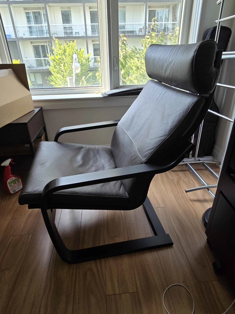 IKEA Poäng leather armchair, black-brown/glose dark brown | Karrot