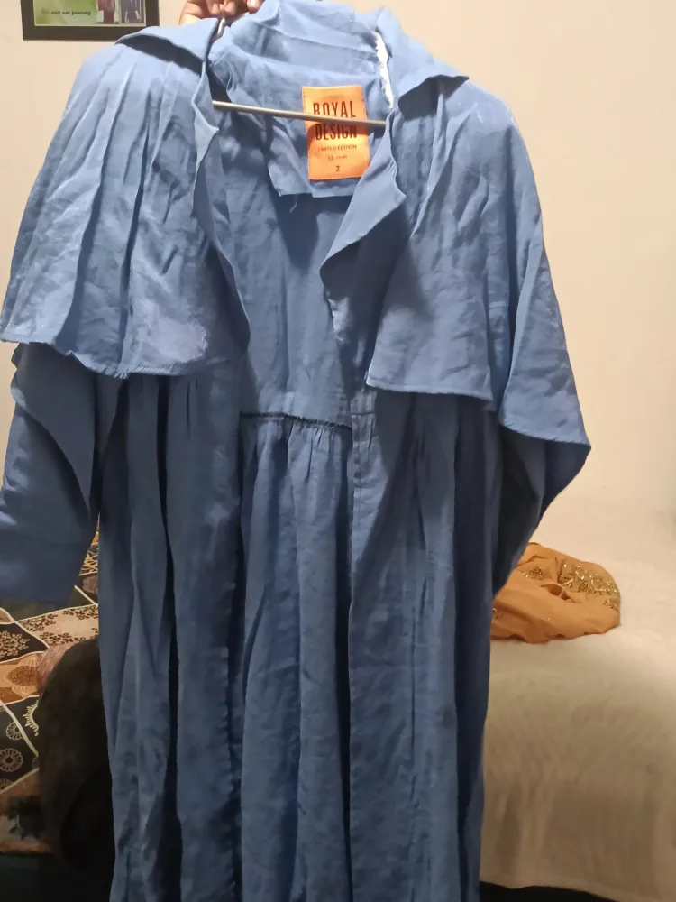 royal dress image indicator(2)