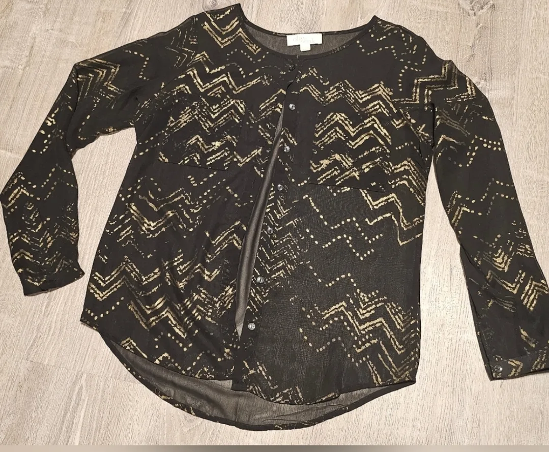 Olive & Oak Black and Gold Blouse image indicator(2)