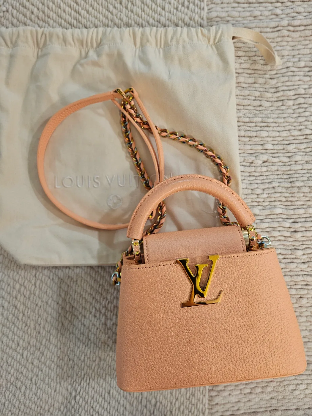 Louis Vuitton Capucines Mini Apricot M22606 image indicator(3)