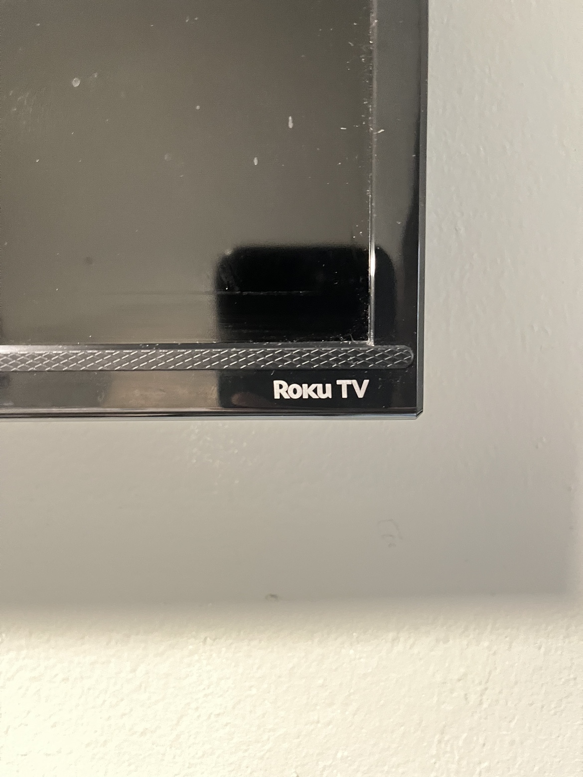 TCL Roku TV 40” - photo 3
