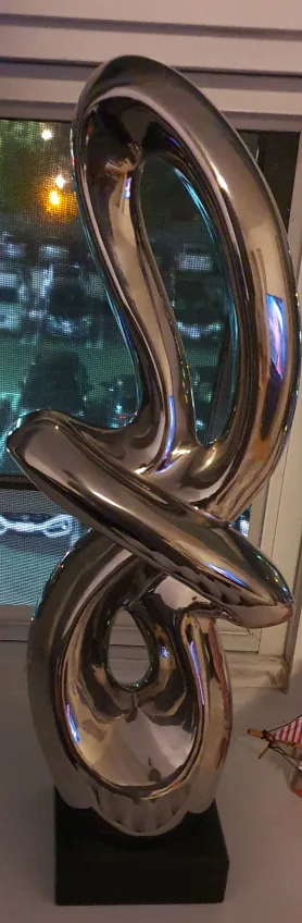 Silver Abstract Sculpture thumbnail