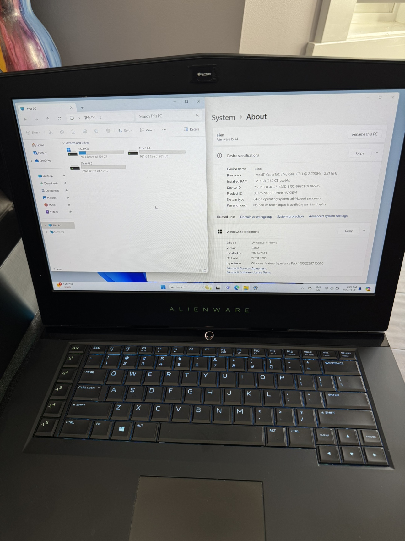 Alienware Laptop - photo 2